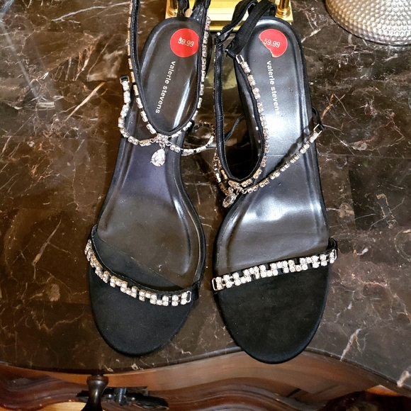 Heels - Picture 1 of 6